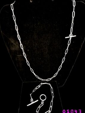 Womans Polished Silver Tone Toggle Paperclip Necklace & Bracelet Jewelry Set